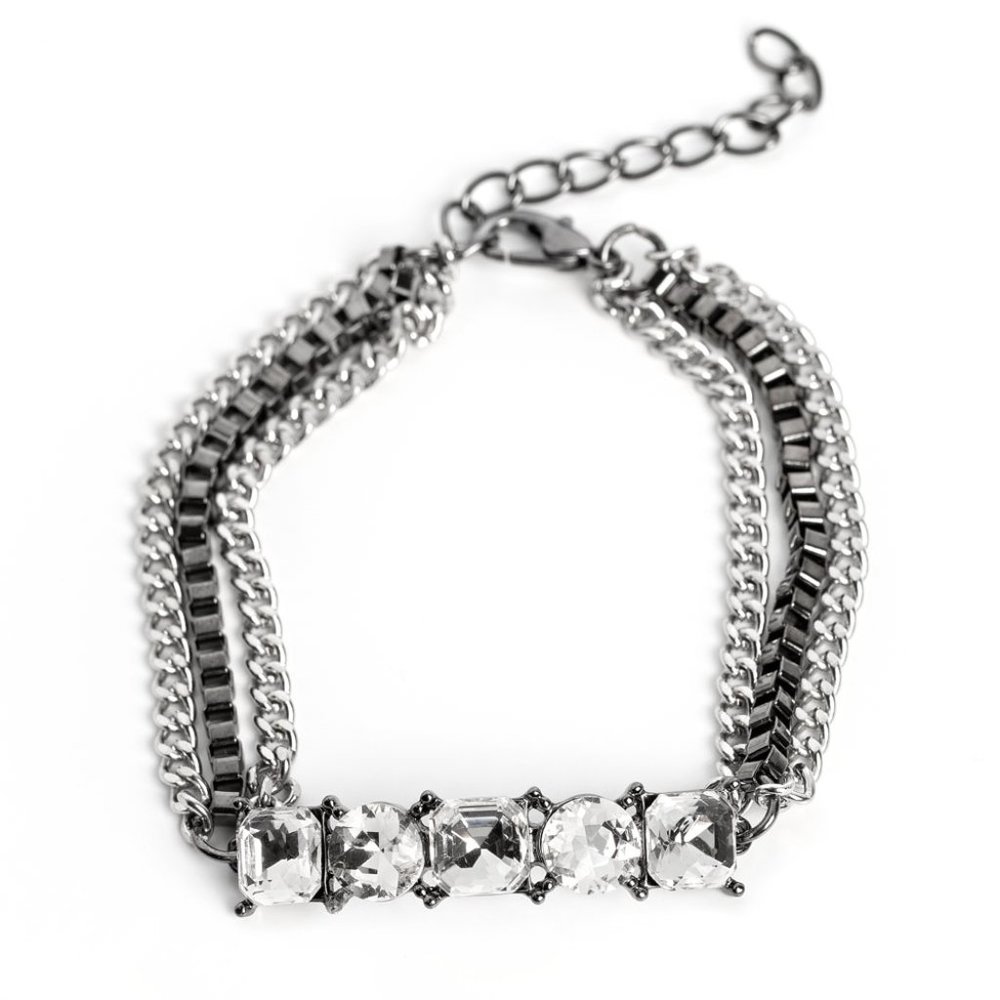Paparazzi Tyrant Treasure - Black